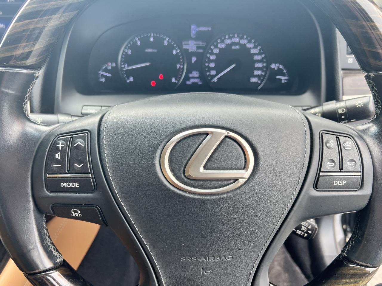 2015 Lexus LS460