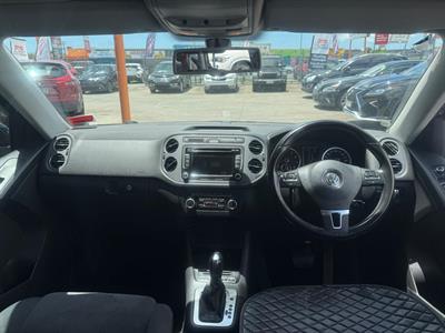 2013 Volkswagen Tiguan - Thumbnail