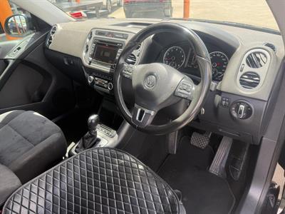 2013 Volkswagen Tiguan - Thumbnail